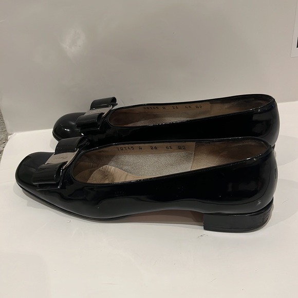 Salvatore Ferragamo Patent Leather Flats with Bow, Silver - Picture 10 of 13